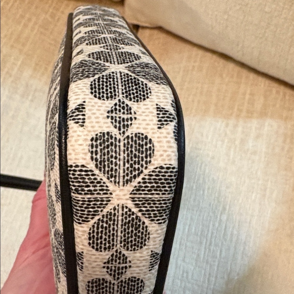 Kate Spade Black and Cream Clover Shoulder Bag - Picture 7 of 12